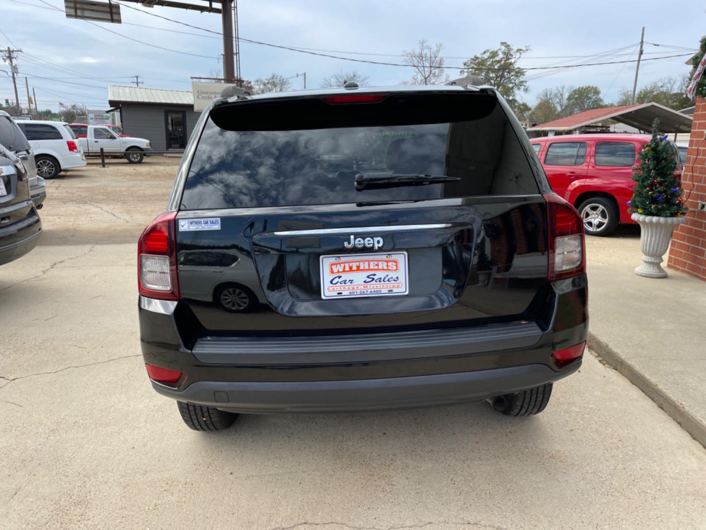 2017 Black /Black Jeep Compass (1C4NJCEA5HD) , Auto transmission, located at 204 Hwy. 16 East, Carthage, MS, 39051, (601) 267-7277, 0.000000, 0.000000 - Photo#3